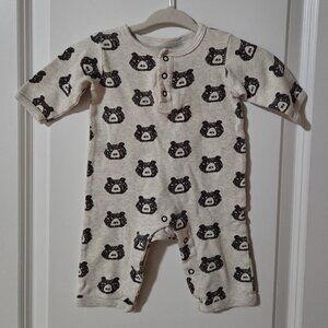 2 Piece Unisex Bear Rompers, size 0-3 months